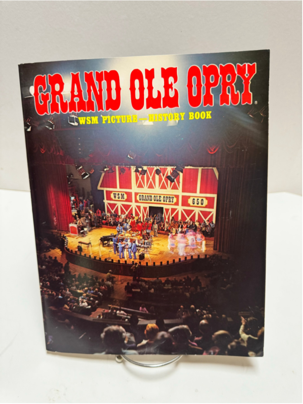 Grand Ole Opry WSM 1982 Picture History Book with Nashville Museums Guide